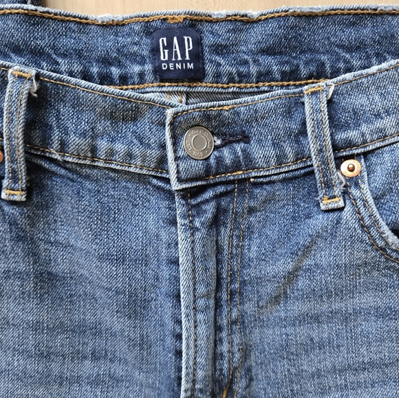 GAP Girlfriend Jeans - Picture 3 of 4